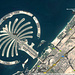 Die Palme Al Jumeira - in Dubai Marina (Google Maps/Satellit).<br />Rechts oben das 'Hotel Burj al Arab'.
