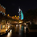 Auch das Burj al Arab zeigt sich nachts vonseiner 'bunten' Seite - kontinuierlicher Farbwechsel.