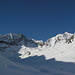 Blick ins obere Fotscher Tal, über das die Hohe Villerspitze aufragt.