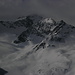 Die Wolken berühren den Gleirscher Fernerkogel.<br />Rechts unterhalb der Skitourengipfel Südlichste Sonnenwand. Vom Skidepot aus ist aber Kletterei bis II zum Gipfel erforderlich!