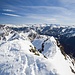 Der Blick reicht weit in die Zillertaler Alpen und nach Südtirol.