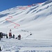 Oberalppass – der prächtige Tag zieht viele Schneesportler an