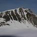 Blick zur Hinteren Karlesspitze.<br />Links unter dem Gipfel sieht man die Scharte, auf die man normalerweise in dieser Jahreszeit von dieser Seite noch mit Skier aufsteigen kann.