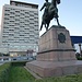 Denkmal für das erste unabhängige Königreich Rumänien 1881 - 1916 (im Hintergrund das Hotel Cosmos, welches ja [user Sputnik] bestens kennt ...)