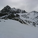 Blick nahe des Grastalsees zum Breiten Grieskogel, auf den man von hier aus mit Skier steigen kann.