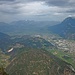 Blick über das Inntal in die Chiemgauer Alpen; zentral Geigelstein, links Spitzstein; rechts der Zahme Kaiser.