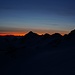 Ein traumhafter Tag kündigte sich an als ich über den Vadret Calderas aufstieg und schon die 3000m Höhenlinie erreichte. Die Silhouette des Piz Ots (3246,4m) zeichnet sich dabei im Morgenrot ab.
