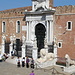 Eingang zum Arsenale-Areal 2<br />Die Löwen sollen, wie so vieles in Venedig, in Byzanz geklaut worden sein