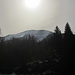 in der Nordflanke noch einiges an Schnee - die Sonne über dem Hochgrat-Rücken heute etwas milchig