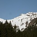 Im Talschluß blinkt das Gipfelkreuz von der Schneespitze