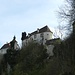 hübsches Schloss - mit Turm-Uhr rechts