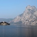 unten am See mit schönem Blick zum <a href="http://www.hikr.org/tour/post23255.html">Traunstein</a>