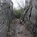 Passaggio tra le rocce