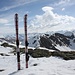 <b>Pizzo Predèlp W (2585 m).<br />Sullo sfondo possiamo ammirare il Pizzo d'Era (2618 m), oggi molto frequentato.</b>