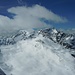 An der Scharte angekommen: Blick zum ungleichen Gipfelpaar Breiter Grieskogel und Strahlkogel