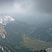 Blick in Richtung Gaichtpass; links die Gaichtspitze, im Hintergrund Lechtal und Lechtaler Alpen.