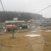 Blick zurück auf die Hotels und Geschäfte am Feldberg