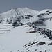 Rückblick zur Peilspitz; dahinter ein weiteres, schönes Skiziel; die Kesselspitze