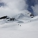 <b>Aggiriamo, sul lato nord, il Torói di sotto (2187 m). </b>