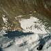 Tiefenblick vom Gipfel den Piz Sardona auf dem Chli Gletscher.