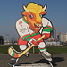 In Мiнск / Minsk - Ein Wisent ist das Maskottchen der Eishockey-WM 2014 und derzeit überall in Minsk präsent. 