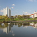 In Мiнск / Minsk - Ausblick über den Fluss Свіслач / Svislach (deutsch: Swislatsch). Links ist das Hotel "БЕЛАРУСЬ" (BELARUS) zu sehen.