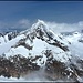 Lauteraarhorn, links der Strahlegggletscher, rechts unter den Wolken der Lauteraargletscher