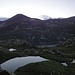 Blick zurück zum Lago della Sella bei einbrechender Nacht.