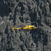 Ein Helikopter auf der Abkürzung zwischen Unter- und Oberengadin