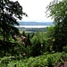 ... leitet uns zu einem ersten Aussichtspunkt - über dem mir so vertrauten Zürichsee