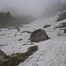 Schnee- und Nebelszenerie nordöstlich der Bergstation