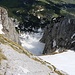 Vom Gipfelplateau des Maglić hatte ich immer wieder hervorragende Tiefblicke. Über die Steilflanken und Pfeiler hätte es garantiert spannende Routen im T5 bis T6 Bereich!