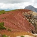 farbenfrohes Gestein kurz vor dem Rotärdpass 2216m