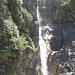 Wasserfall mit eiskalter Gumpe