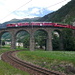 Unterhalb Kreisviadukt: Zug Nr. 6 von 6 (Regionalzug St. Moritz - Tirano)