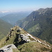 Dalla vetta del Pizzo Bidensc sguardo sulla cresta WNW e sulla Val Pontirone