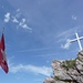 Gipfelkreuz mit Fahne auf dem Grossen Mythen