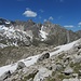 Blick zu Großstein(?), Gramaiser Spitze (?) und Großer Schafkarspitze(?), rechts im Hintergrund die Kleine Schafkarspitze