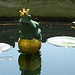 Der Froschkönig trohnt im Barockbrunnen