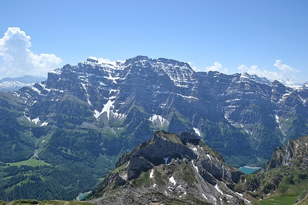 Dejenstock vor dem Glärnisch.