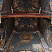 Kloster Visoki Dečani - Blick auf reich verzierte Kapitelle sowie Balken und immer wieder detailreiche Fresken. Foto vom 06.06.2014.