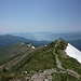 Dalla cima del Gradiccioli, il panorama verso il Lago Maggiore e la dorsale percorsa dal sentiero