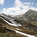 Im Abstieg vom Pass Ćafa e Siljbices nach Gropa e Erenikut - Ausblick. In der linken Bildhälfte sind auch Teile unseres bisherigen Rückweges zu erahnen.