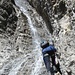 Peu avant la traversée de la cascade.