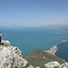Gipfeltiefblick auf den Egirdirsee und die drachenförmige Halbinsel des gleichnamigen Städtchens