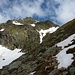 Plötzlich reißt der Nebel auf und gibt den Blick zur Plattenspitze frei