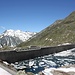 <b>La Diga del Sella è stata inaugurata nel 1947. La corona è lunga 334 m. Le acque del lago vengono sfruttate dall'azienda ALPIQ.</b>
