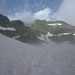 La Cima Capezzone vista dalla pietraia ricoperta di neve (circa 2200 m).