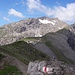 Auf dem Höhenweg zum Augstenberg, dessen höchster Punkt sich allerdings nicht am (markierten) Gipfelkreuz befindet, sondern etwas weiter links auf dem Grat
