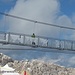 Imposante Ein- bzw. Ausblicke von der Brücke, die zum Eispalast führt